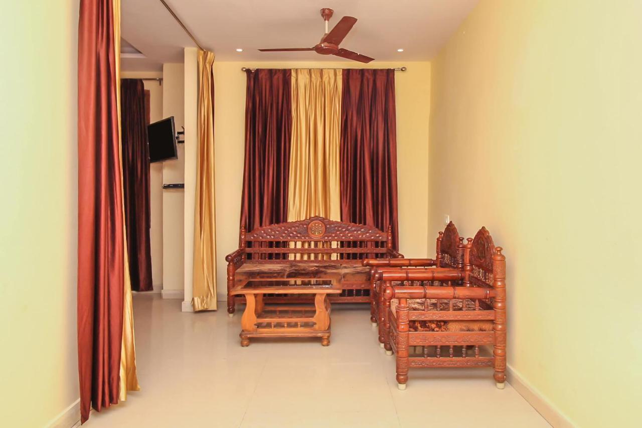 Oyo 7343 Al Shareef Palace Haïdarabad Extérieur photo